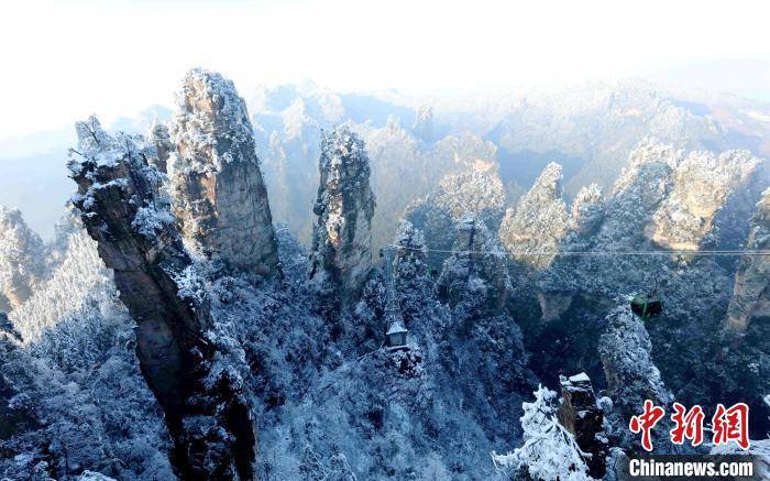 云雾|雪后初霁 张家界黄石寨美景如画