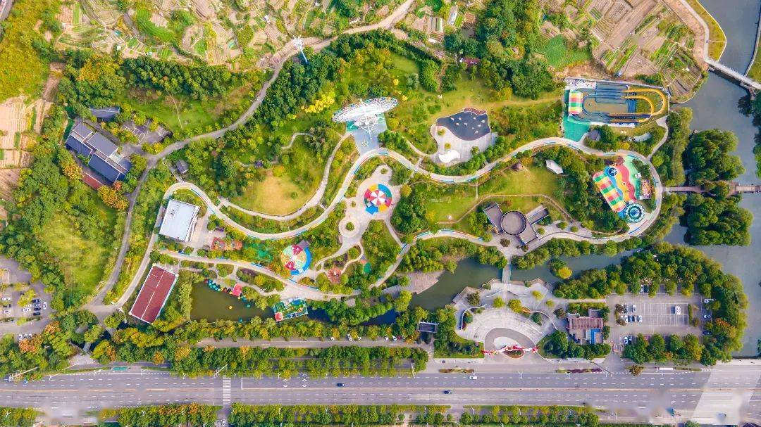 黄山城市公园是孩子们的天堂,更是市民休闲游乐的好去处.