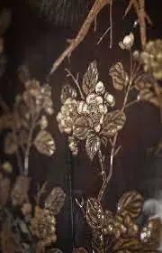 香气寻香 | 人间理想：把富贵穿在身上！