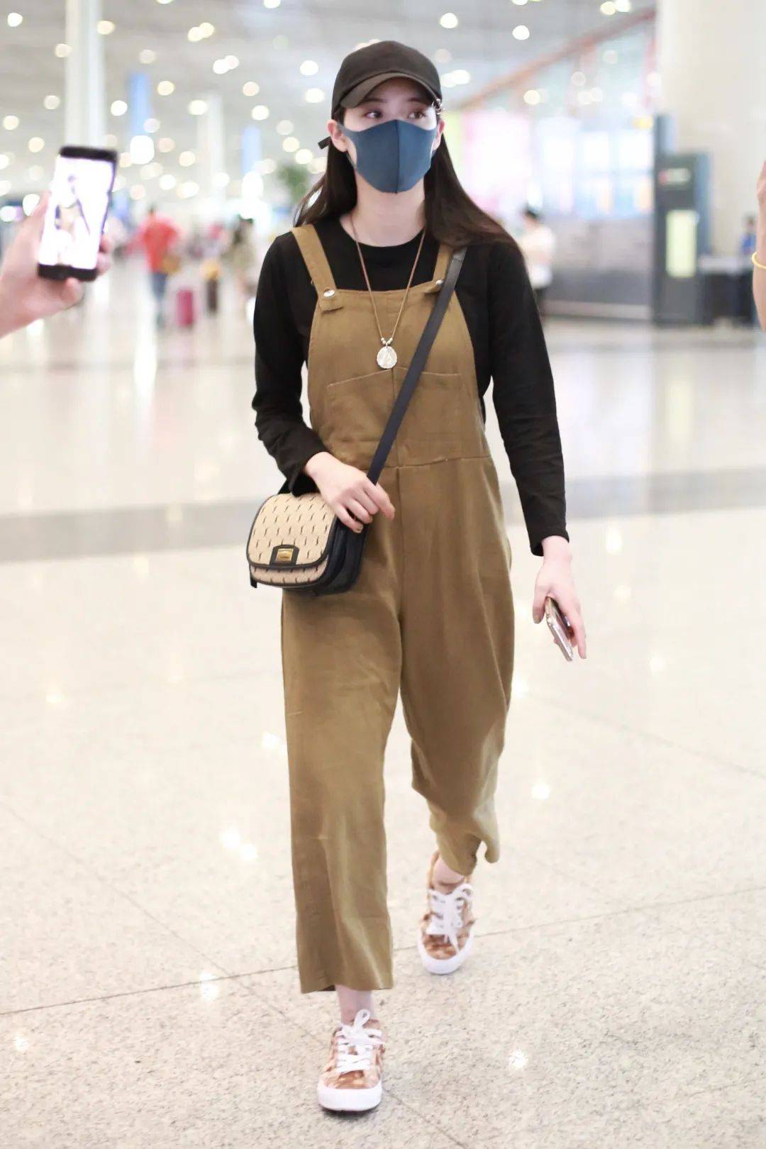 大帽子 看完冬奥会开幕,种草滑雪服!