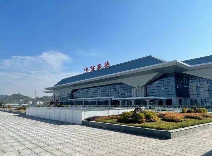 吉首市人社部门将在正月十二发往深圳北站(经停广州南站);正月十六发