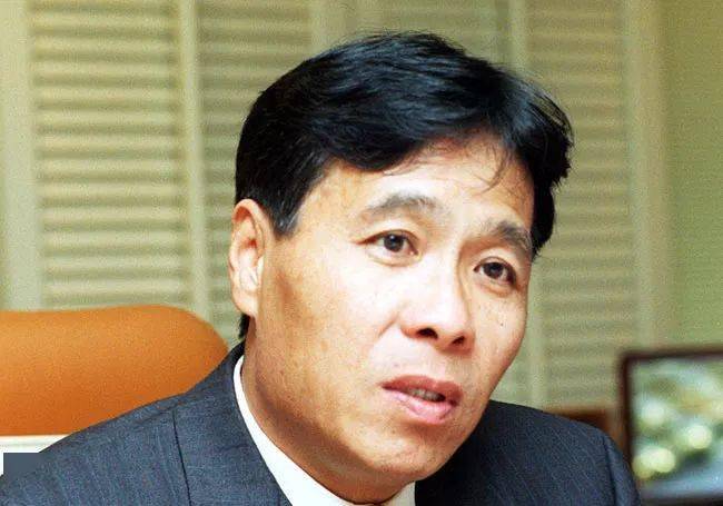 神秘新加坡富商买下伦敦眼大楼2019年8月6日,一名来自新加坡的神秘