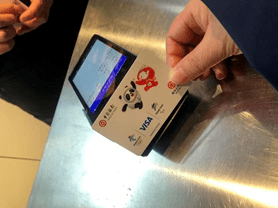 数字人民币全覆盖冬奥场景！碰一碰、扫码付、网络购，便捷实现非接触支付…无银行账户也可申领“钱包”