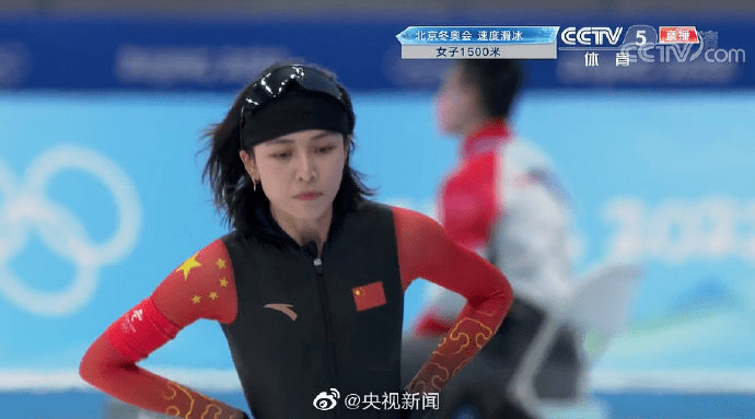 女子|速度滑冰女子1500米决赛 中国选手阿合娜尔闯入1分59秒大关