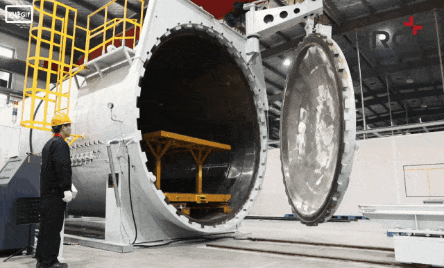 热压罐成型工艺会用到哪些辅材和设备