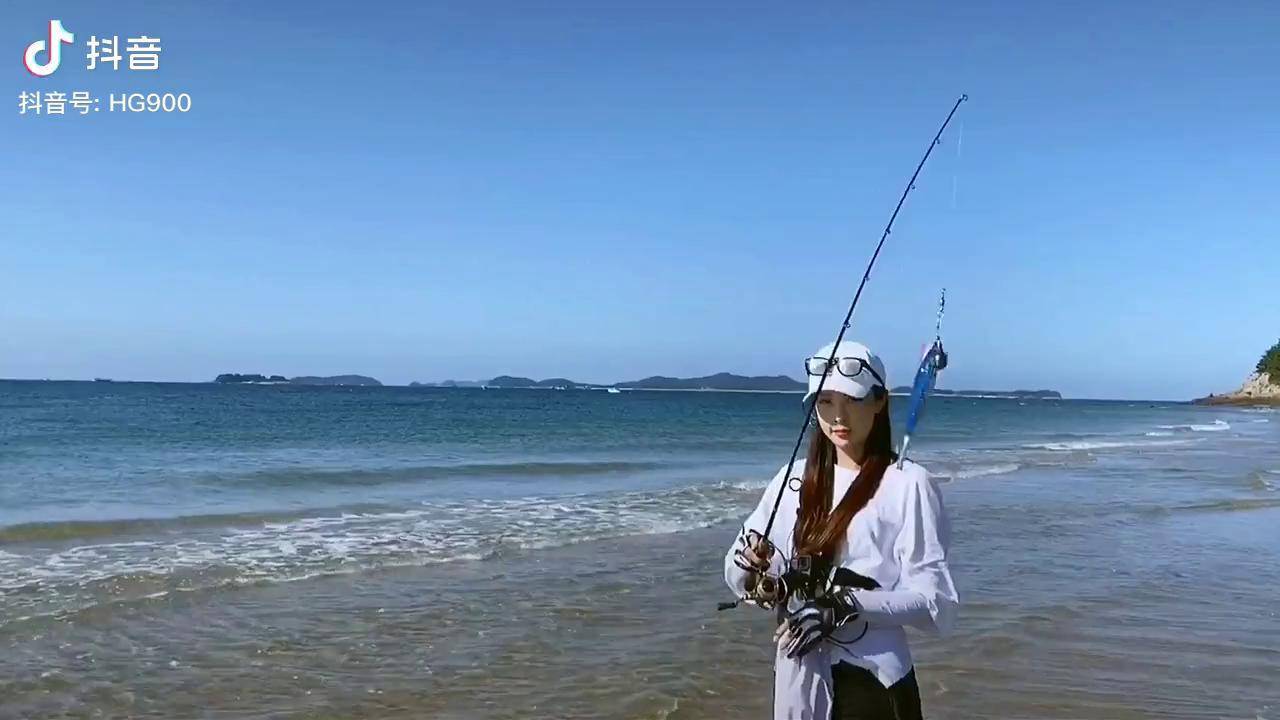 韩国路亚女钓手索米密达发个库存在海边钓鱼的你们知道钓什么鱼吗韩国