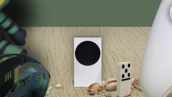 Xbox|XBOX官方互动整活 比原子还小的Xbox Series S
