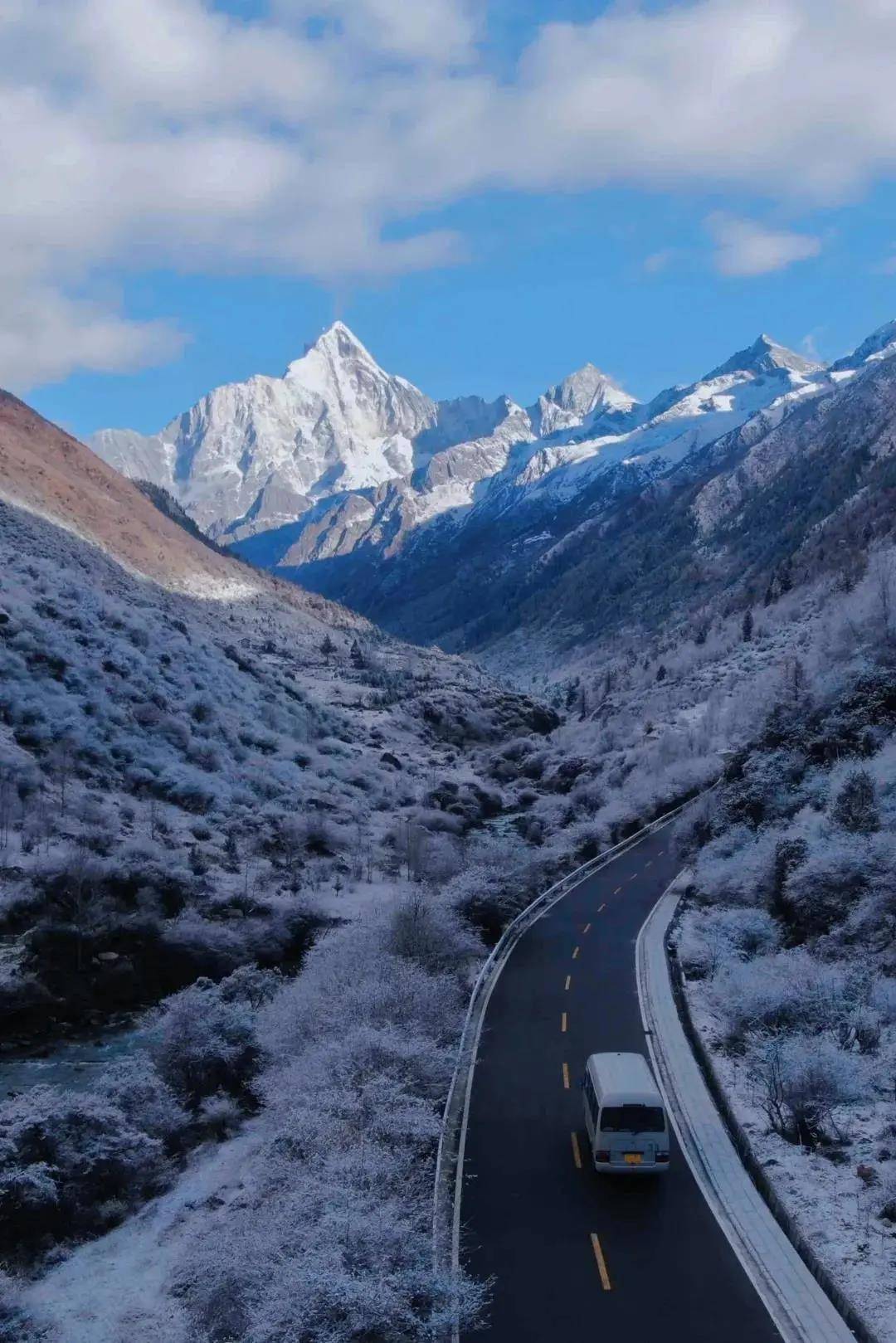 青少年|四姑娘山：攀冰玩雪 迎冬奥