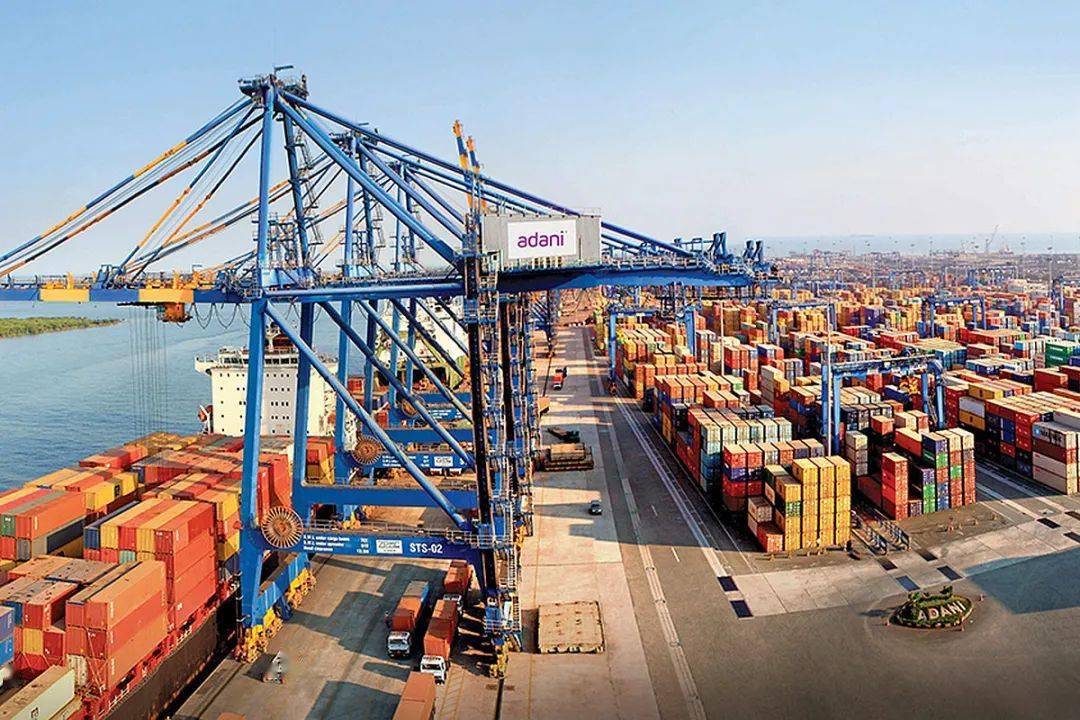 此外,阿达尼集团还是印度最大的商业港口蒙德拉港的开发商和运营商
