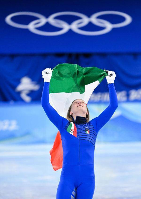 短道速滑意大利选手夺得短道速滑女子500米决赛冠军