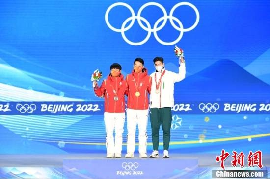 刘少昂|短道速滑男子1000米颁奖仪式举行