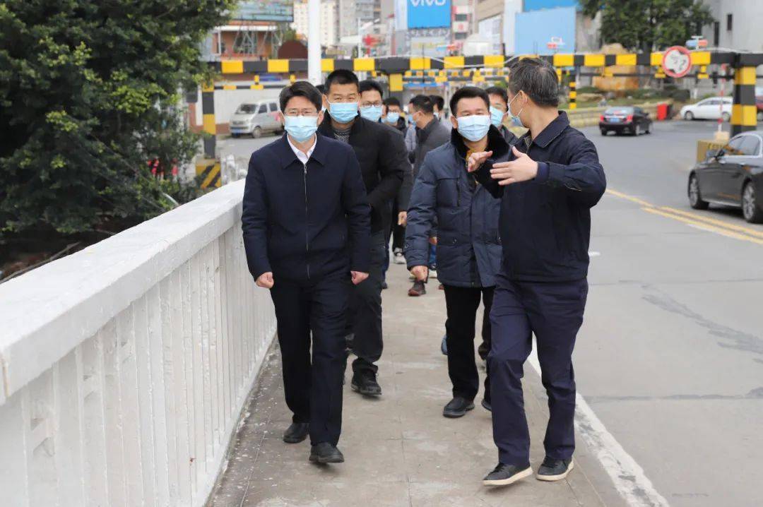 邱志彪率队到园洲调研石洲大桥改建工程