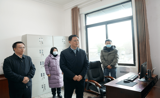 泸州市市长余先河到市统计局慰问调研_全市_工作_发展