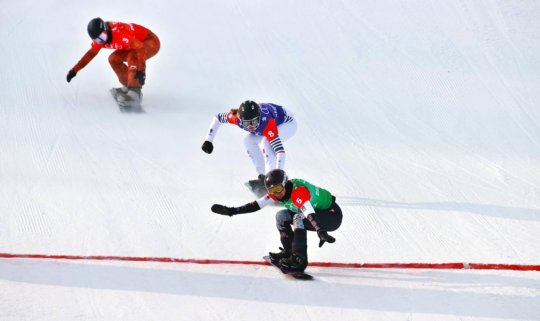 选手|单板滑雪女子障碍追逐赛：美国老将夺金，中国选手首次参赛晋级次轮