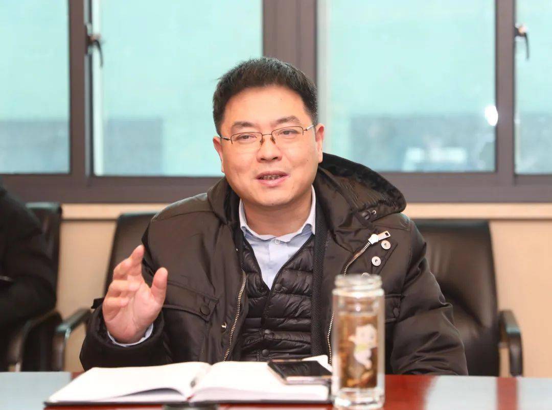 梁海刚深入企业开展"三服务"活动_发展_转型_不锈钢