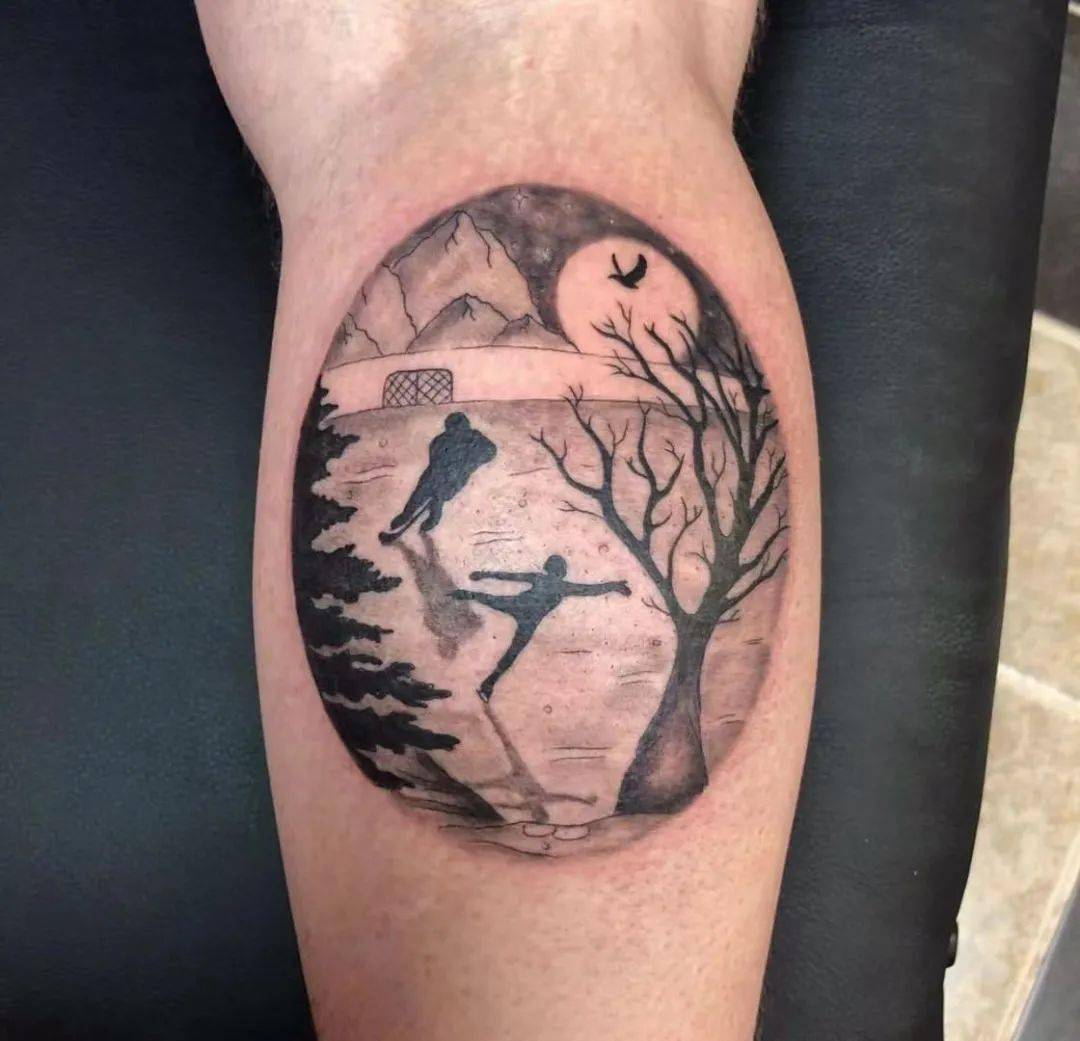 绽放在冰上的芭蕾,花样滑冰纹身._冰面_舞蹈_人们