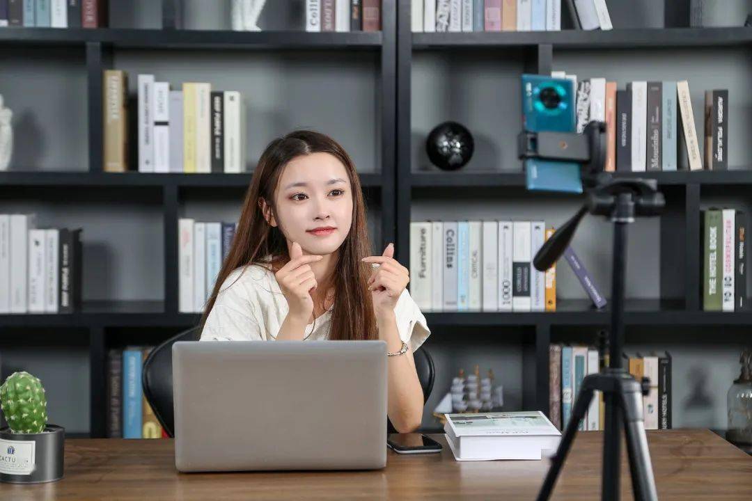 居家美妆直播间布光--低成本型_画面_吴师_功率