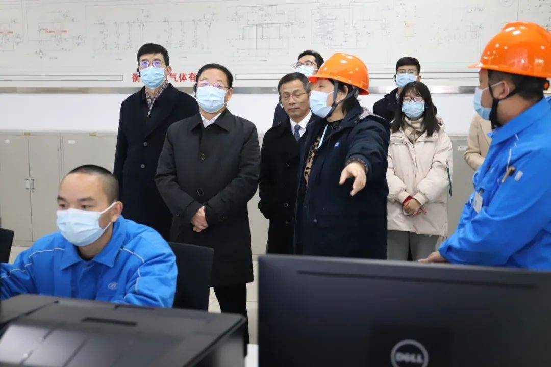 方健忠在智造新城开展助企开门红服务时强调转思路优服务谋合作政企