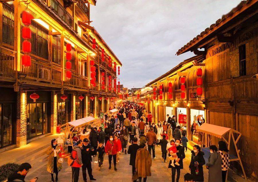 我们的节日莆田荔城兴化府历史文化街区开街迎新春