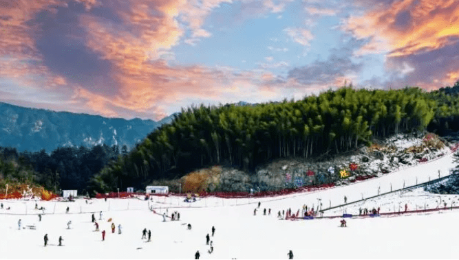 朱砂古镇滑雪图片