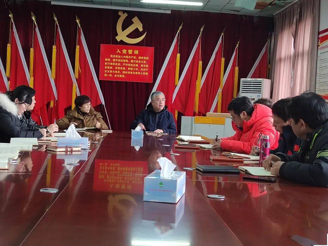 市体育局党组成员兼体校校长卢国胜,支部书记邵林仙,副校长伍金华,宣