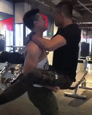 肌肉男犯罪的事件简直令人发指比如之前有个代号为"猎人"的组织专门用