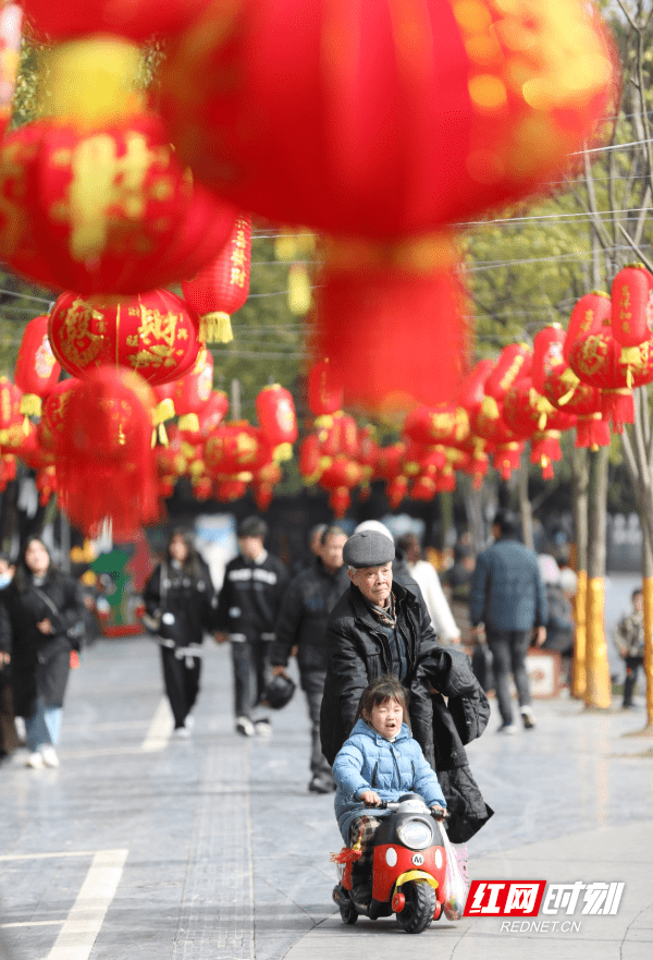 阅览室|湖南道县：欢欢喜喜闹元宵