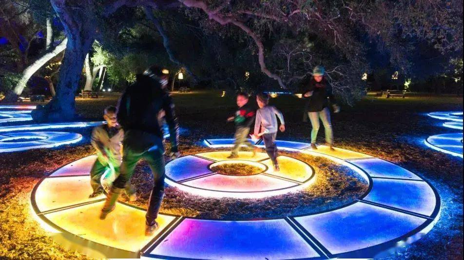 景观设计"玩"出新花样~_人们_互动性_摄影