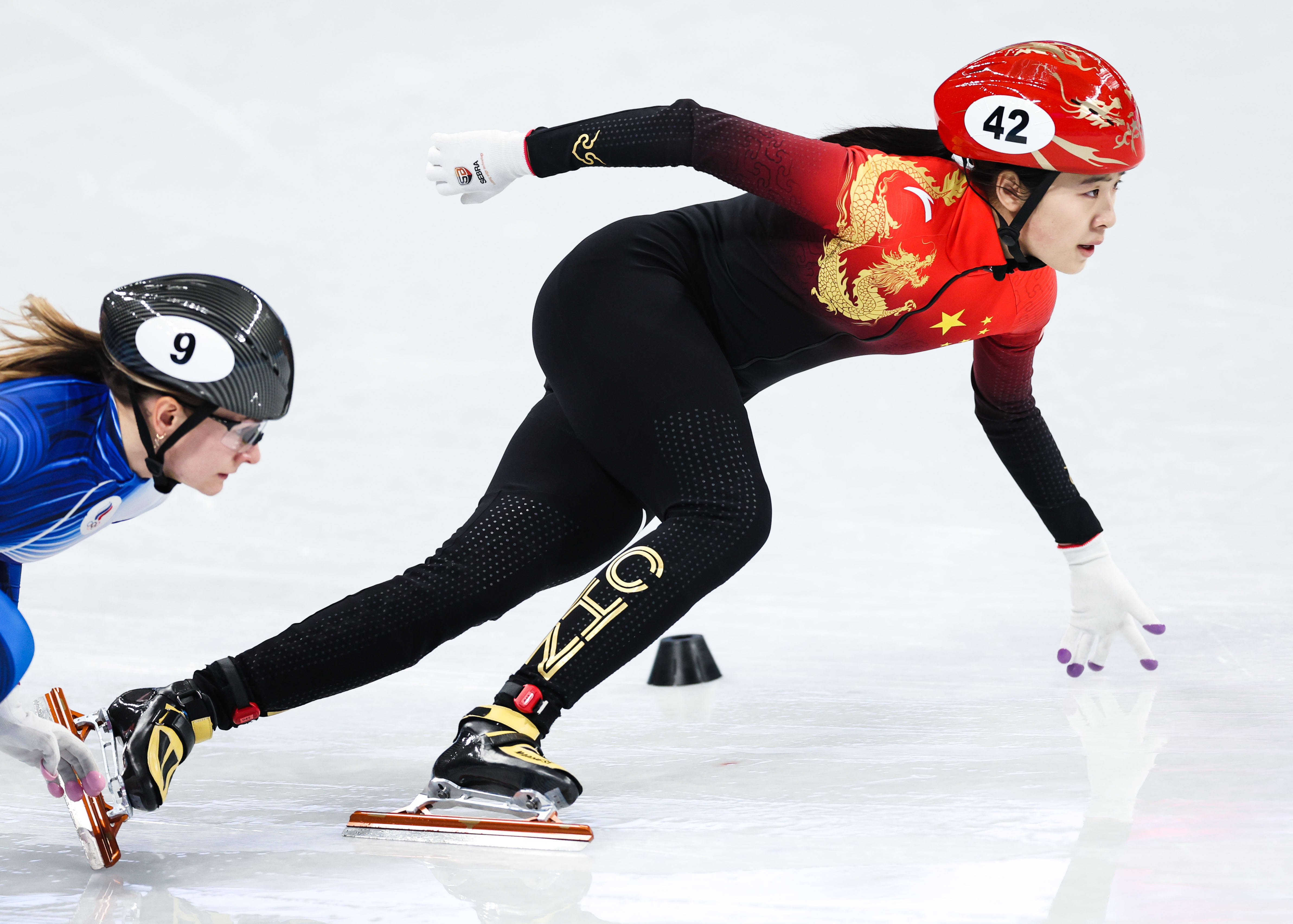 2022女子短道速滑图片