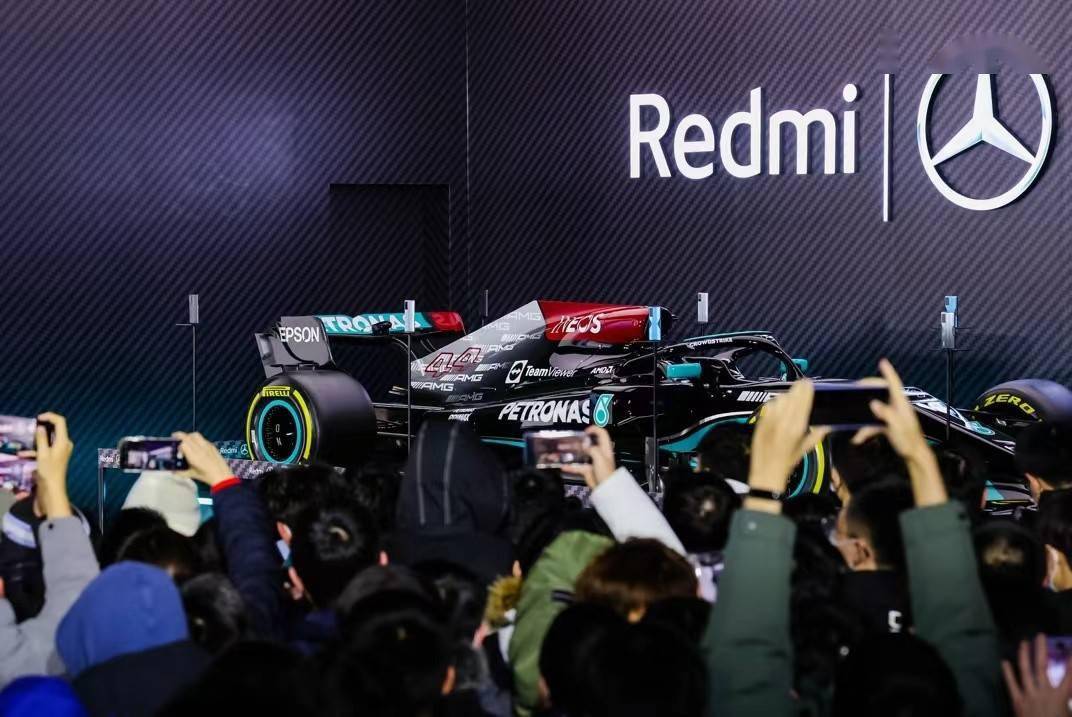 卢伟|Redmi K50牵手梅赛德斯-AMG F1车队，首发电竞版打造“冷血”旗舰