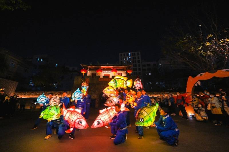 迎瑞|舞鱼灯、迎瑞狮南头古城闹元宵，逾400万人次在线观看直播