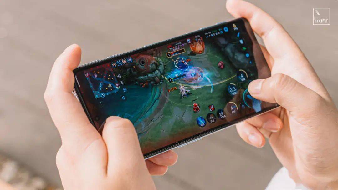 王者|Redmi K50 电竞版首发体验:3299 元起售,能否焊上游戏手机的大门?