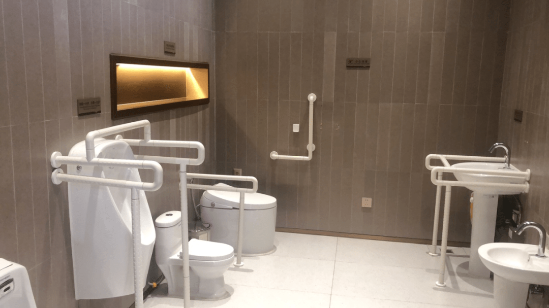 母婴,儿童,女士等不同群体,有特别贴心的设计,如无障碍通道,残障人士