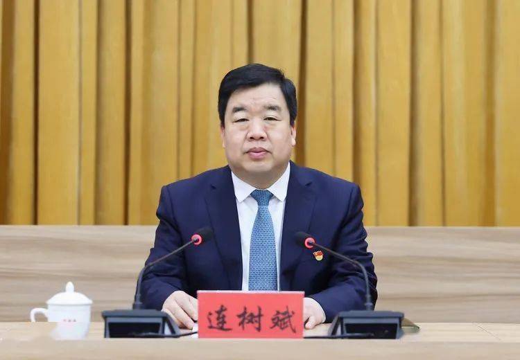 连树斌在讲话中指出,过去一年,县委坚持以党的政治建设为统领,坚决扛
