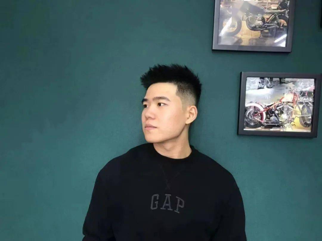 的"潮男"杨安东通信学院电子信息工程1803班他,就是