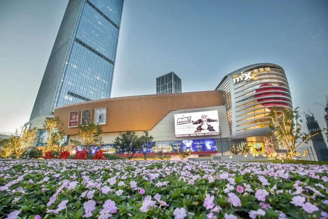 除此之外,济南恒隆广场,烟台大悦城,威海威高广场,青岛东方影都融创茂