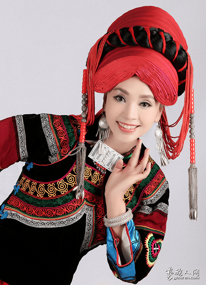 好歌送祝福 | 马边彝族女高音歌唱家苏都阿洛新歌《过年了》_巡礼