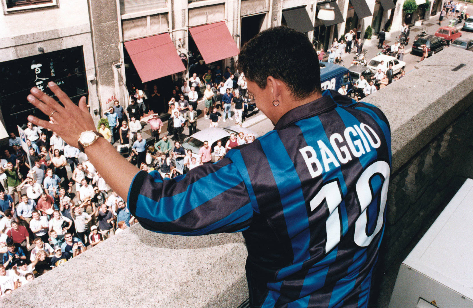 (国际米兰足球俱乐部)返回搜狐,查看更多