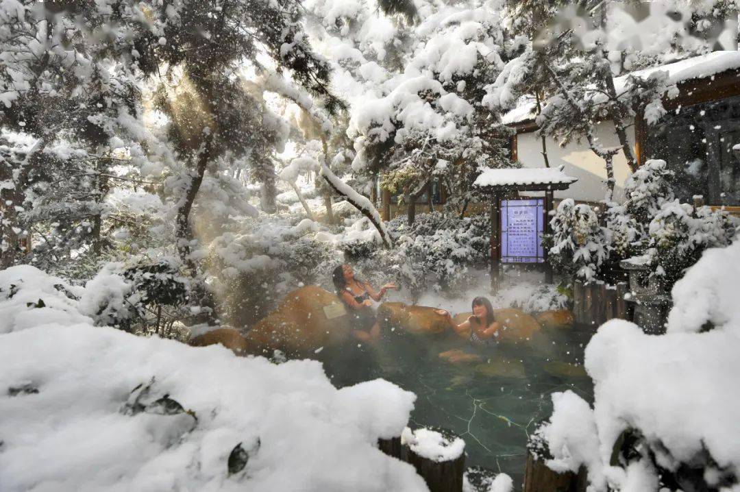 肌肤|初雪过后，温泉泡起~