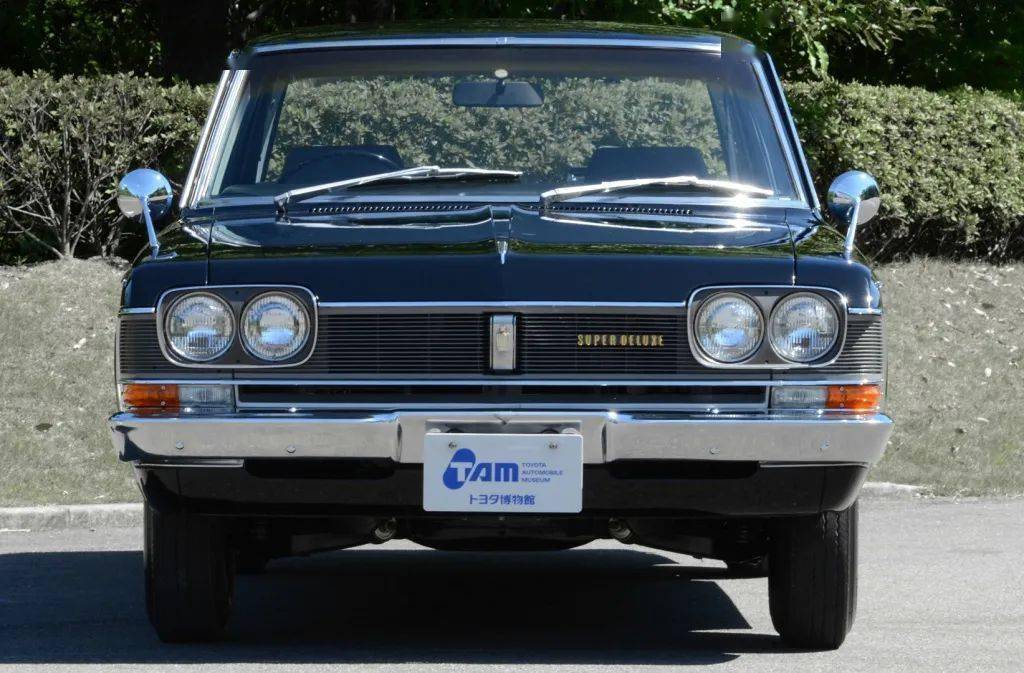 皇冠也有双门轿跑tlv三代皇冠coupe车型试玩