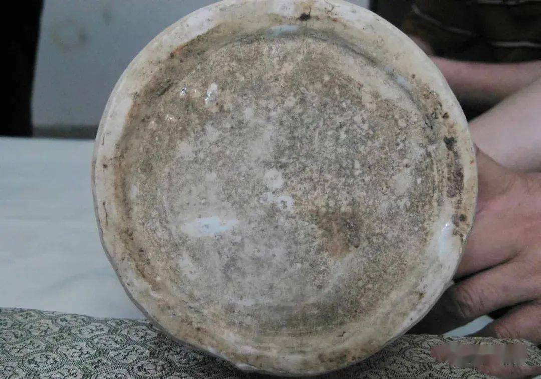千万别踩雷:元青花瓷底足辨识要点!_瓷器_信息_元代