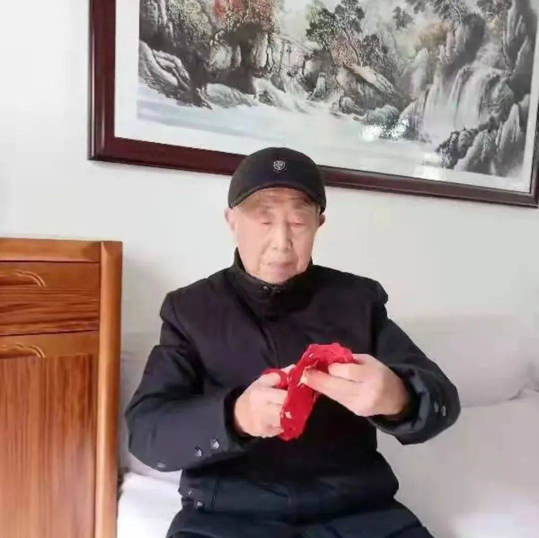 仲尼:高邮这名八旬老党员不简单,创作冬奥主题剪纸入选全国展_蔡老_作品_画幅