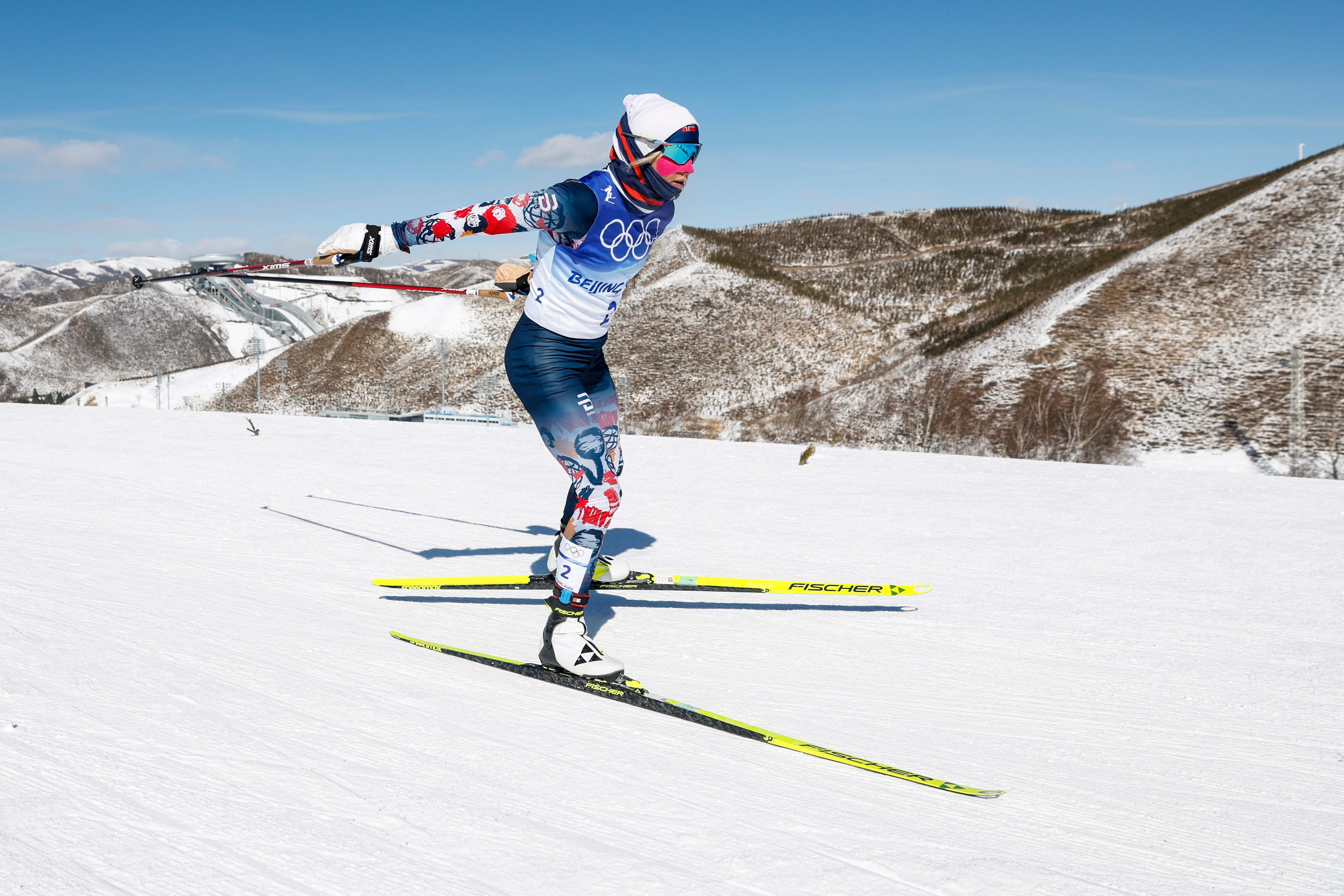 北京冬奥会越野滑雪女子30公里集体出发