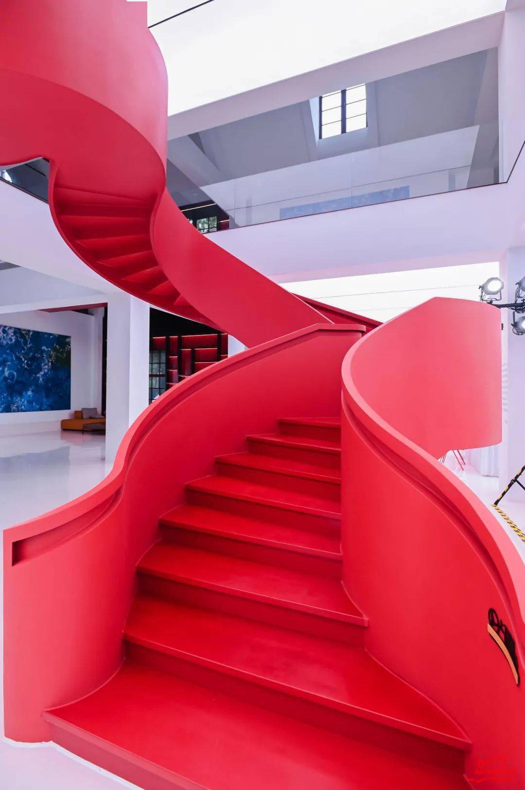 美炸了松江这些网红旋转楼梯出片率百分百