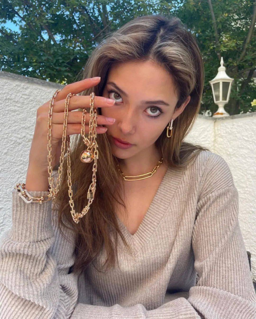 显得出了正月我就要做一个挑染的大动作！