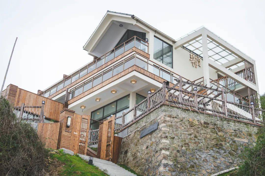 这里就是半山半海民宿.