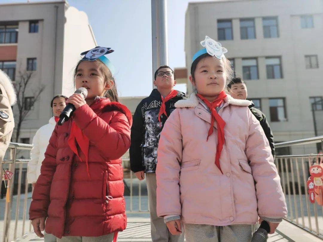【开学纪实】青岛东川路小学丨享冬奥文化之韵,感女足精神之魂_比赛_