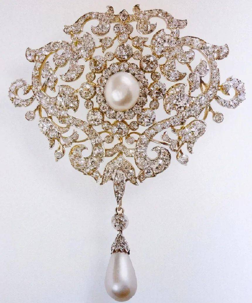 世界上最贵的一颗珍珠图片