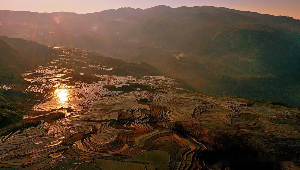 大瓦遮算是多依树景区,离得不远,没有修建的观景