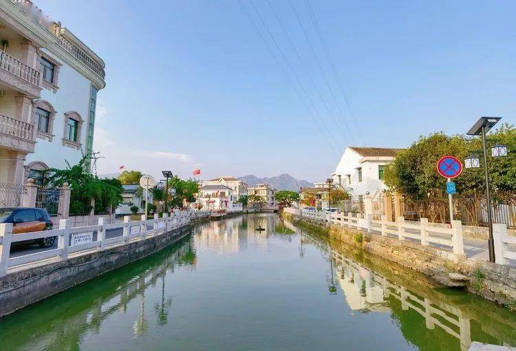 冬日里的七都堤坝很美